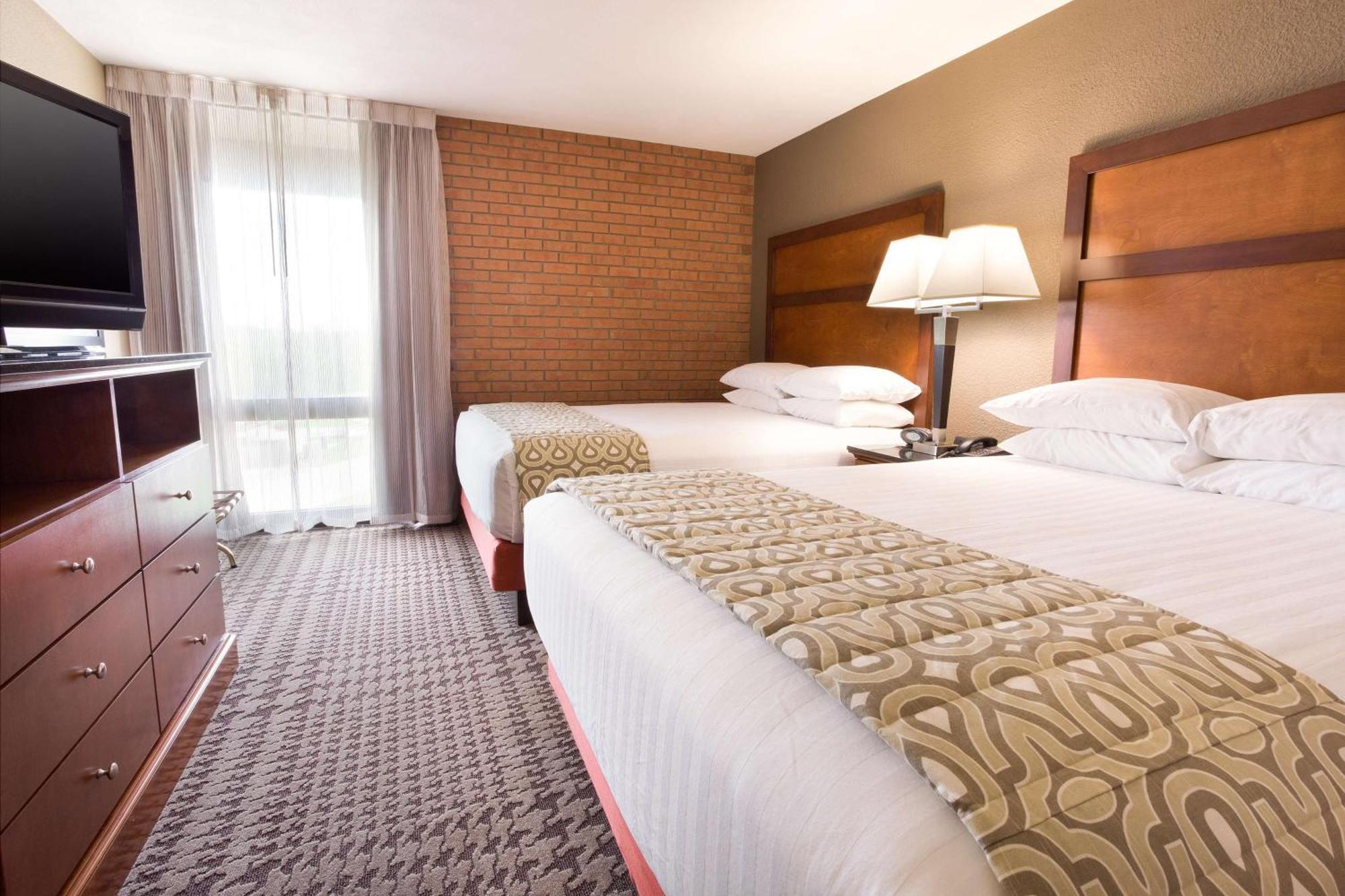 Drury Inn & Suites Jackson Mo Экстерьер фото